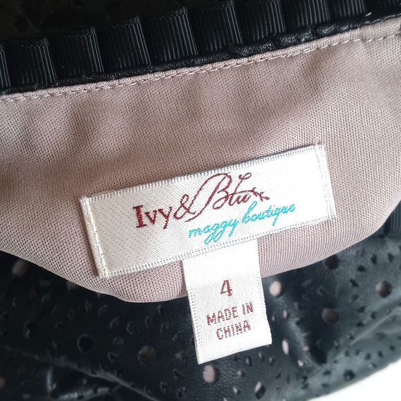 Ivy & Blu Women's Black Cut Out Vegan Leather Wiggle Shift Cap Sleeve Dress 4 - Picture 5 of 15